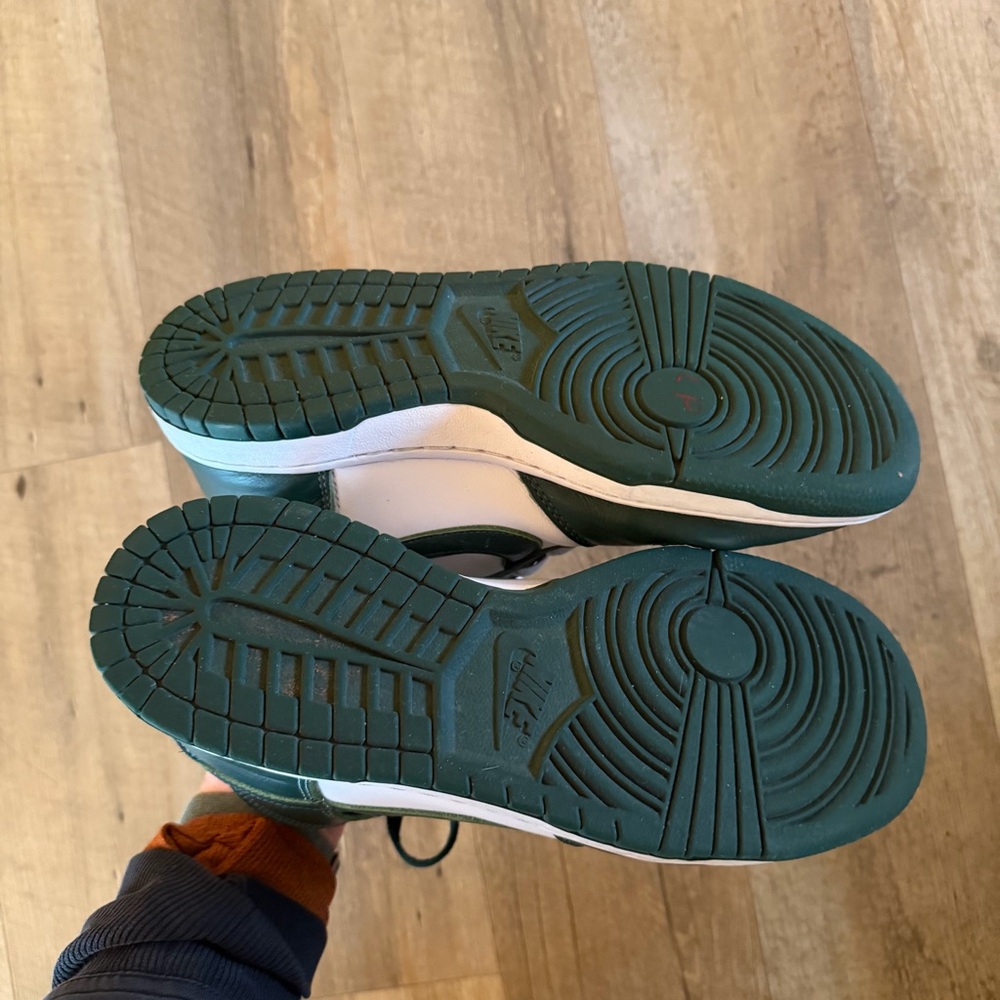 Nike Dunk High SP | Spartan Green - Picture 7 of 9